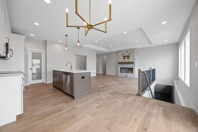 6916 Rock Wood Drive SW, Cedar Rapids, IA 52404