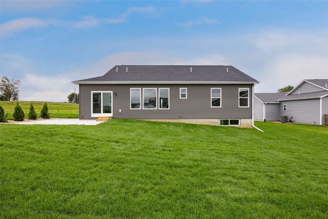 6916 Rock Wood Drive SW, Cedar Rapids, IA 52404