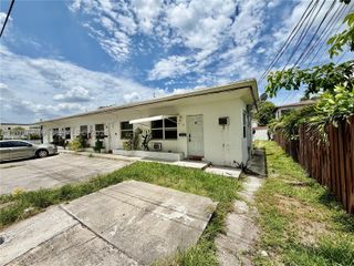 2041 Jackson st 2, Hollywood, FL 33020