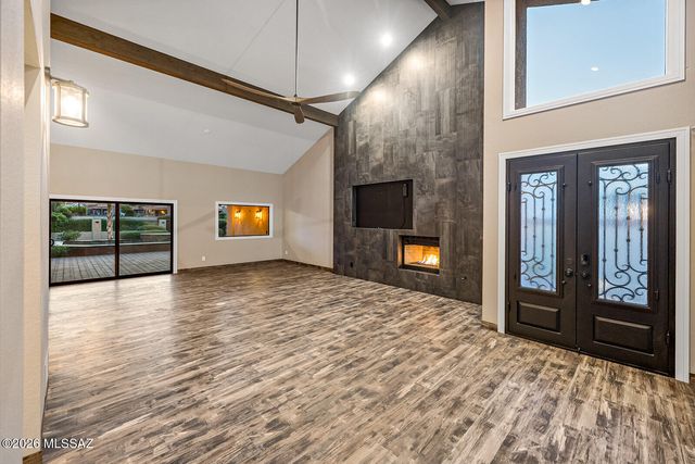 8589 N Arnold Palmer Drive, Tucson, AZ 85742