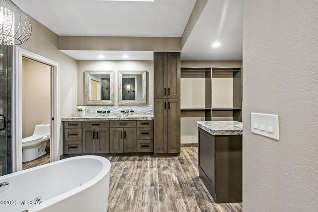8589 N Arnold Palmer Drive, Tucson, AZ 85742
