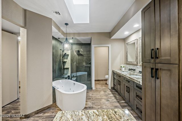 8589 N Arnold Palmer Drive, Tucson, AZ 85742
