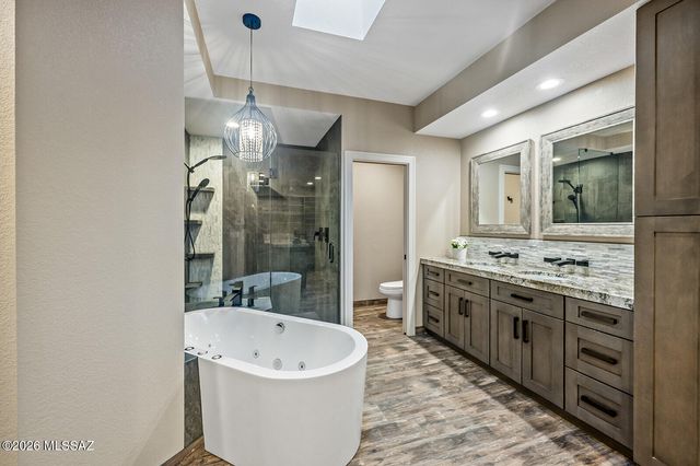 8589 N Arnold Palmer Drive, Tucson, AZ 85742
