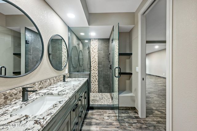 8589 N Arnold Palmer Drive, Tucson, AZ 85742