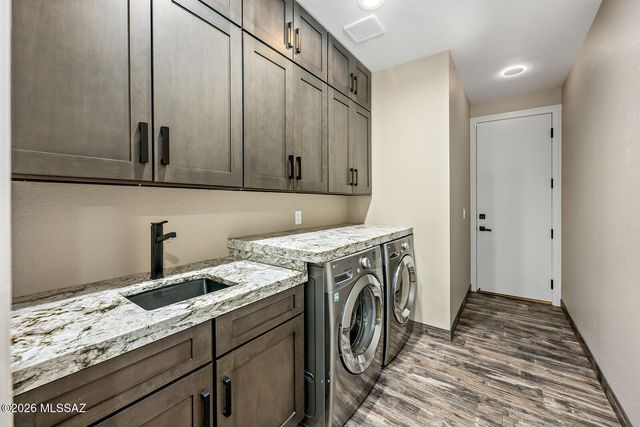 8589 N Arnold Palmer Drive, Tucson, AZ 85742