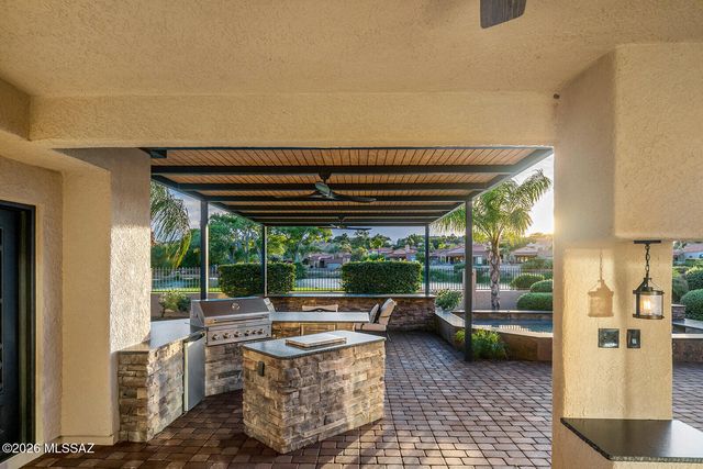 8589 N Arnold Palmer Drive, Tucson, AZ 85742