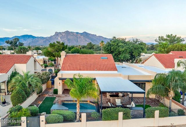 8589 N Arnold Palmer Drive, Tucson, AZ 85742