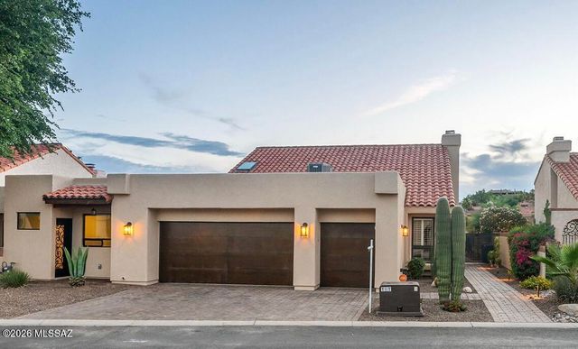 8589 N Arnold Palmer Drive, Tucson, AZ 85742
