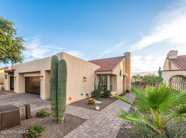 8589 N Arnold Palmer Drive, Tucson, AZ 85742