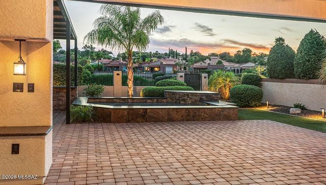 8589 N Arnold Palmer Drive, Tucson, AZ 85742