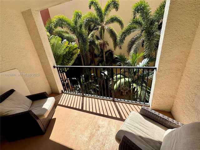 17150 N Bay Rd 2419, Sunny Isles Beach, FL 33160