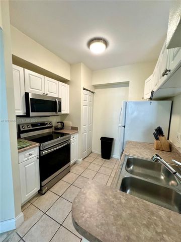 17150 N Bay Rd 2419, Sunny Isles Beach, FL 33160