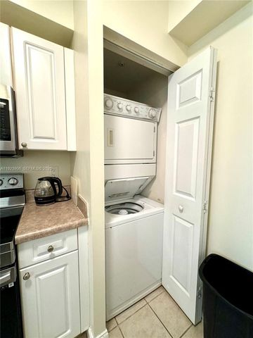 17150 N Bay Rd 2419, Sunny Isles Beach, FL 33160