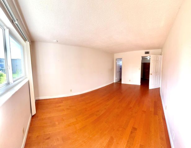 705 Lori Drive 204, Palm Springs, FL 33461