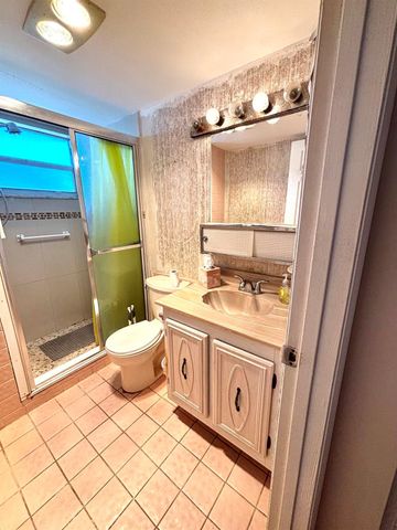 705 Lori Drive 204, Palm Springs, FL 33461