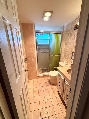 705 Lori Drive 204, Palm Springs, FL 33461