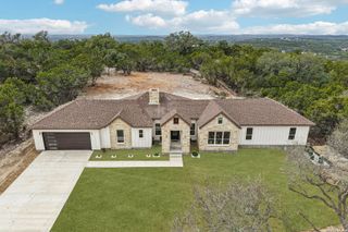 858 Rutherford, Fischer, TX 78623