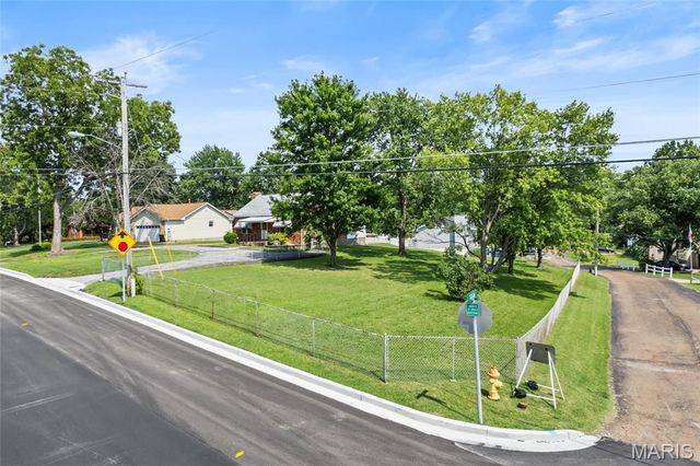 2096 Lonedell Road, Arnold, MO 63010