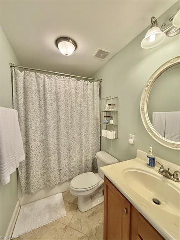 116 Kiawah Island Drive, Winston-salem, NC 27107