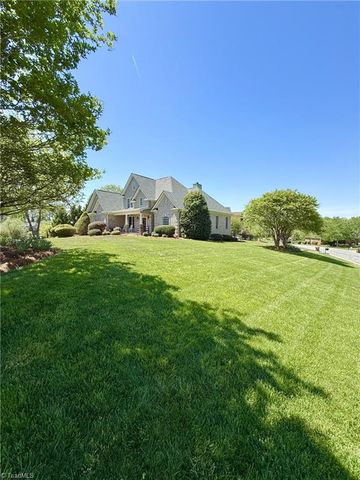 116 Kiawah Island Drive, Winston-salem, NC 27107