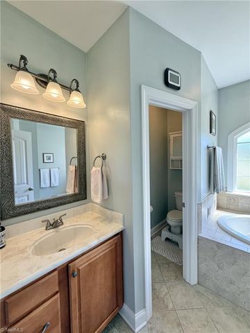 116 Kiawah Island Drive, Winston-salem, NC 27107