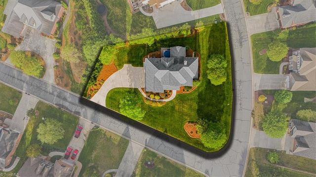 116 Kiawah Island Drive, Winston-salem, NC 27107