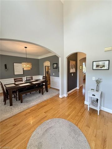 116 Kiawah Island Drive, Winston-salem, NC 27107