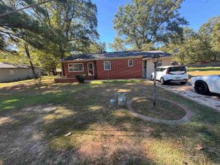 512 West Street, White Hall, AR 71603