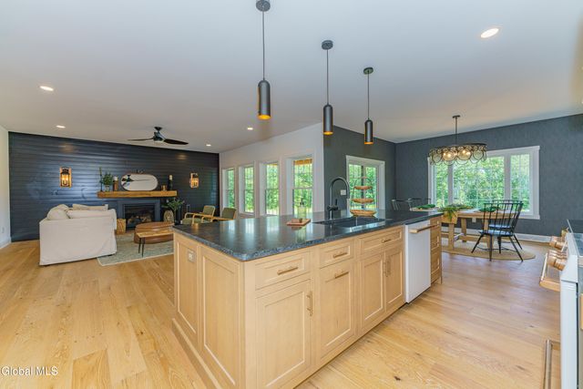 72 Schuurman Road, Schodack, NY 12033