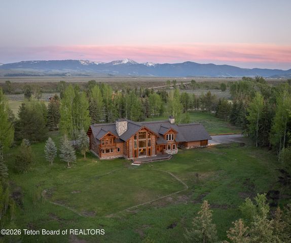 10285 N FERN Lane, Jackson, WY 83001