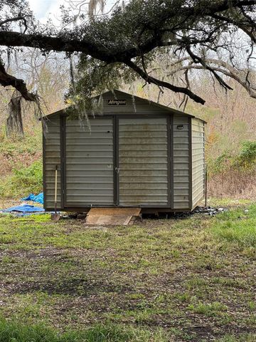 2941 Cr-352, Brazoria, TX 77422