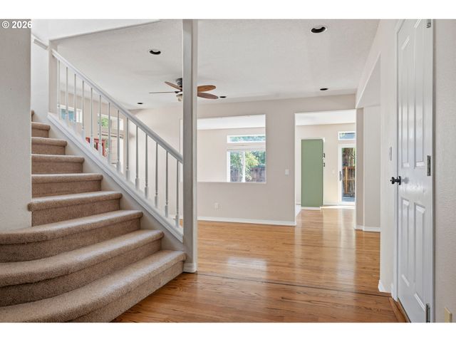 2264 Ne 14TH Pl, Hillsboro, OR 97124
