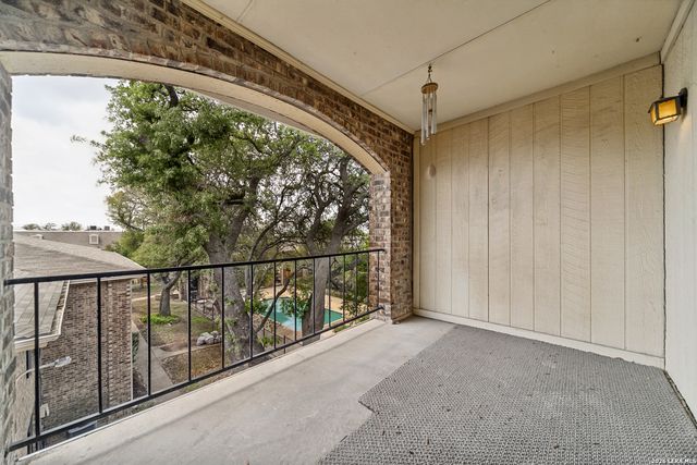 1819 Babcock Rd Apt 410D, San Antonio, TX 78229