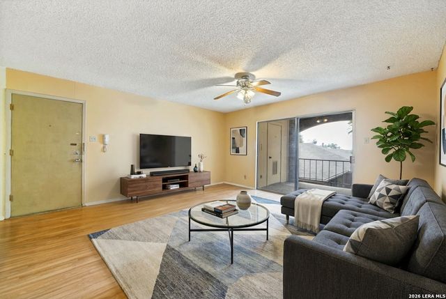 1819 Babcock Rd Apt 410D, San Antonio, TX 78229