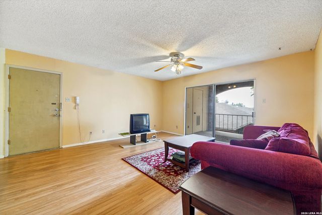 1819 Babcock Rd Apt 410D, San Antonio, TX 78229