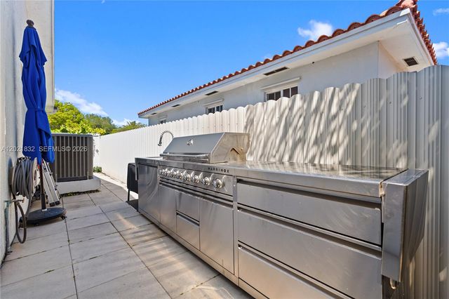 14441 S Biscayne River Rd, Miami, FL 33161