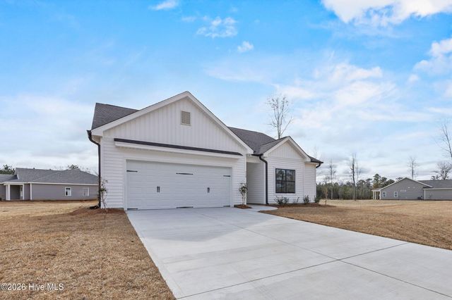 405 Alice Lane, Burgaw, NC 28425