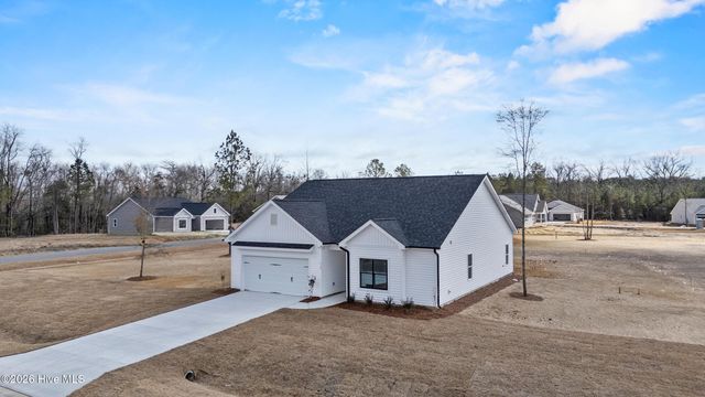 405 Alice Lane, Burgaw, NC 28425