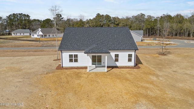 405 Alice Lane, Burgaw, NC 28425