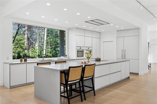 230 N Chambord NW Drive, Atlanta, GA 30327