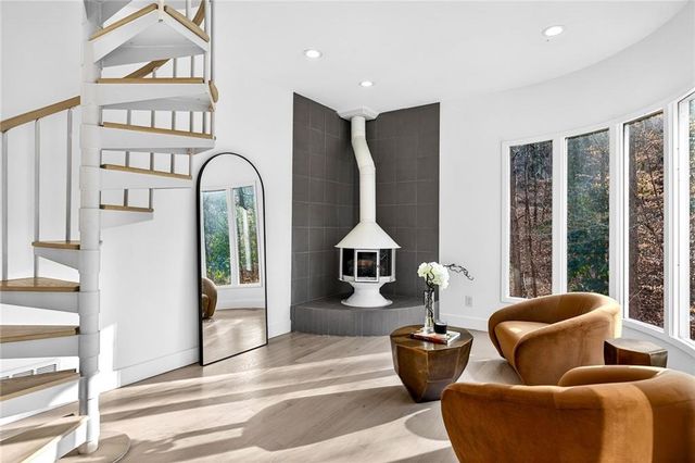 230 N Chambord NW Drive, Atlanta, GA 30327