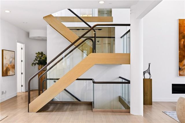 230 N Chambord NW Drive, Atlanta, GA 30327