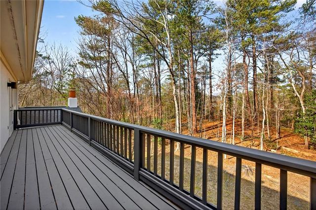 230 N Chambord NW Drive, Atlanta, GA 30327