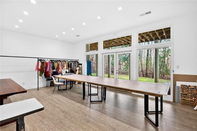 230 N Chambord NW Drive, Atlanta, GA 30327