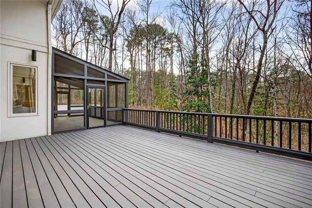 230 N Chambord NW Drive, Atlanta, GA 30327