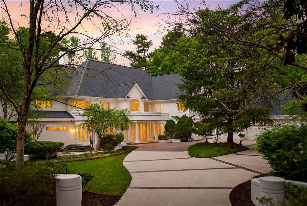 230 N Chambord NW Drive, Atlanta, GA 30327