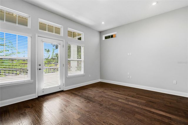 858 N THORNTON AVENUE, Orlando, FL 32803