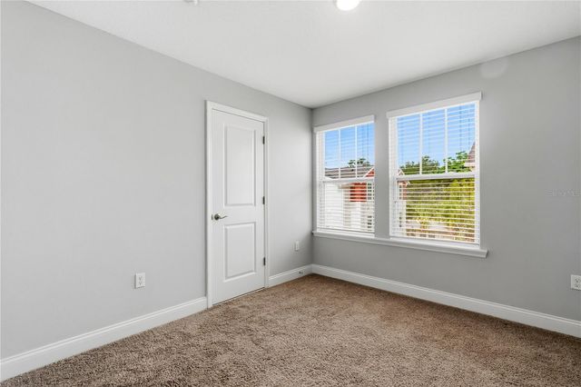 858 N THORNTON AVENUE, Orlando, FL 32803