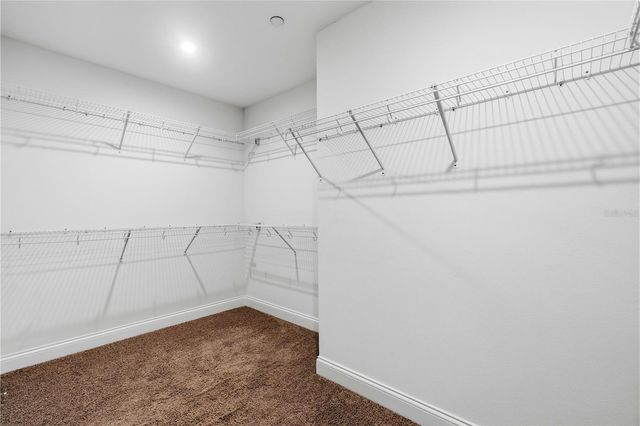 858 N THORNTON AVENUE, Orlando, FL 32803