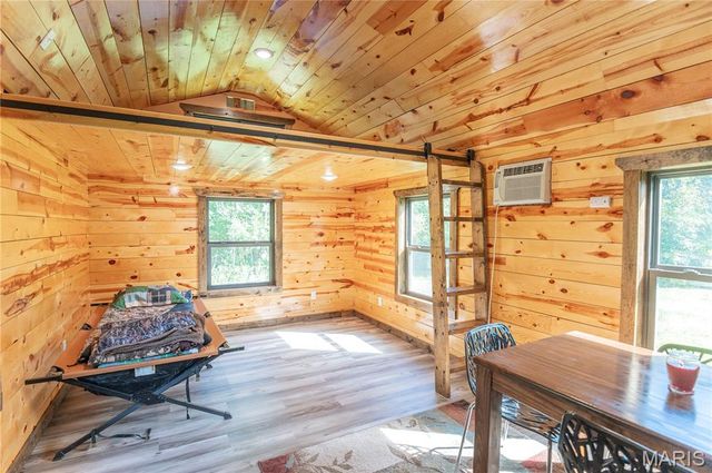 10900 County Road 3600, St James, MO 65559